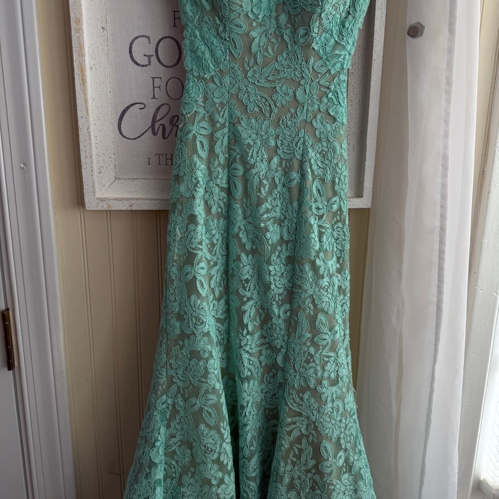 LA FEMME Mint MERMAID GOWN SIZE 0 - Picture 5 of 10